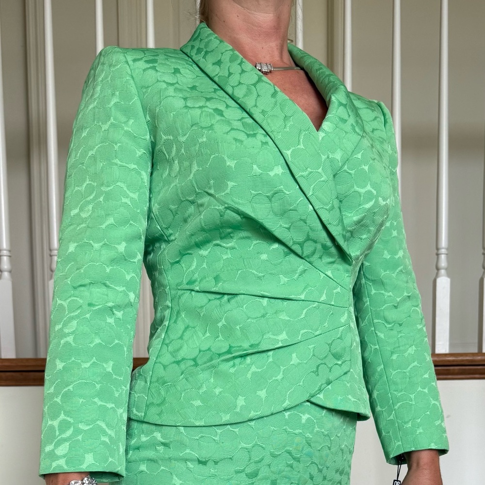 Tahari Green  Skirt suit knee -Length Work